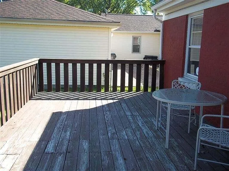 341 Hollyhill Dr — Photo 11