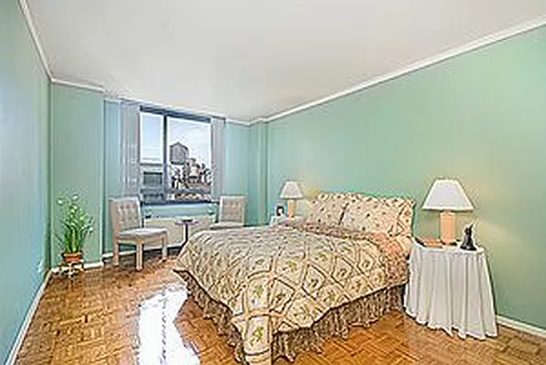 Sold by Douglas Elliman | media 20