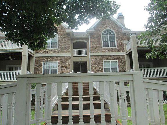 5th image of 280 Woodland Dr Unit 1C