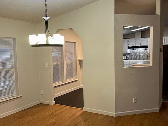 5th image of 2159 Hastings Ln SE