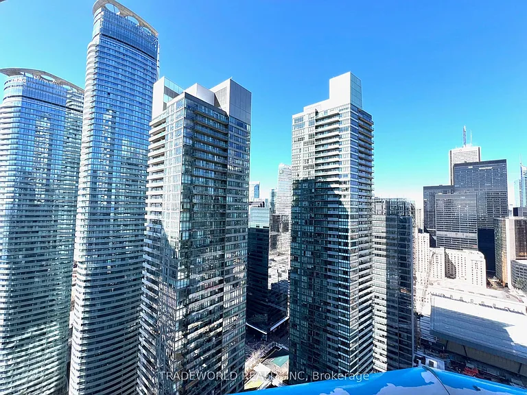 100 Harbour St #4203 — Photo 12