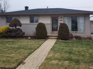 30572 Burlington St, Westland, MI 48186