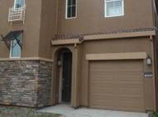 9960 Macabee Ln, Elk Grove, CA 95757