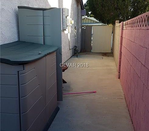 5th image of 6182 La Palma Pkwy