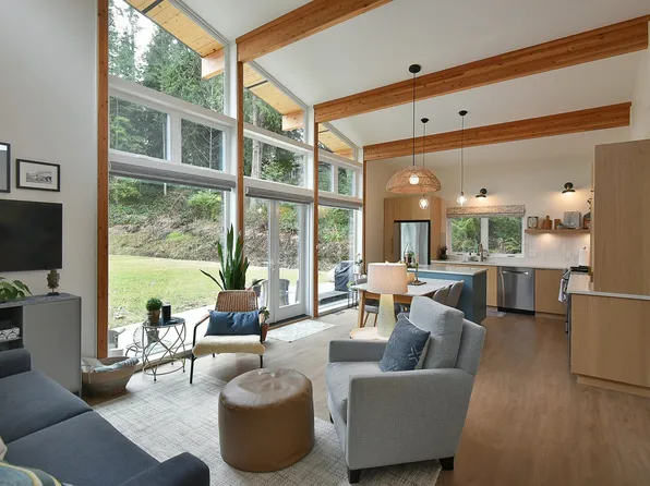 5963 Ripple Way, Sechelt, BC V7Z 0R2