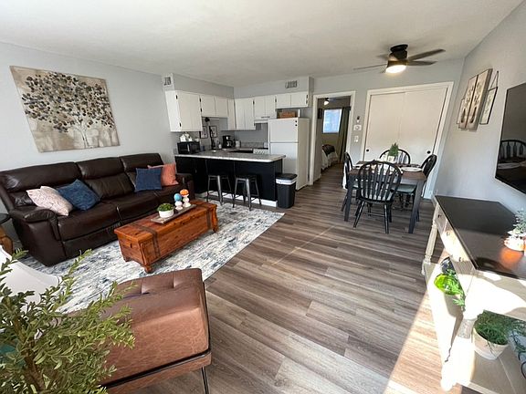 3rd image of 1140 Western Hills Dr #1260