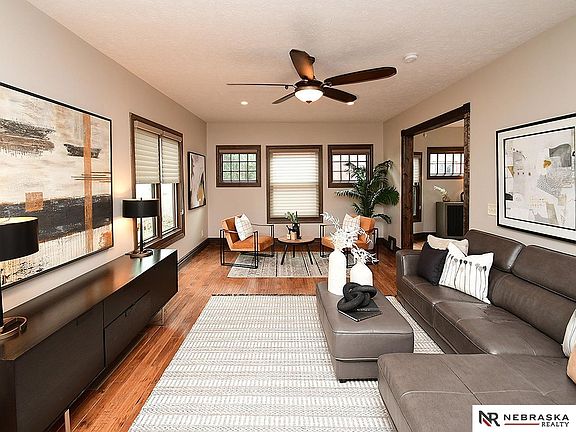 3rd image of 5107 Underwood Ave