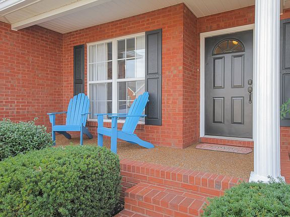 3rd image of 1093 Pinehurst Dr