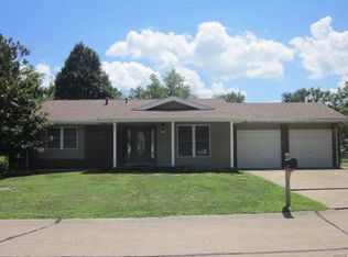 49 Southwinds Dr, Saint Peters, MO 63376