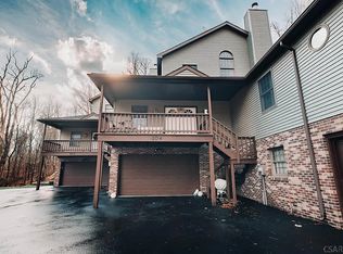 104 Cheney Oak Dr, Johnstown, PA 15905