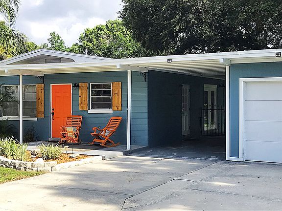 4th image of 553 Avenue O SE