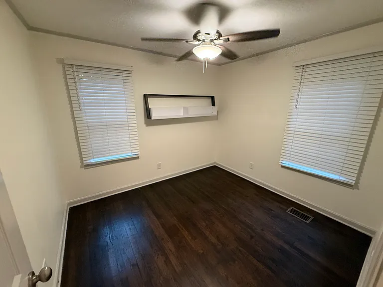 Bedroom 2 - Entrance