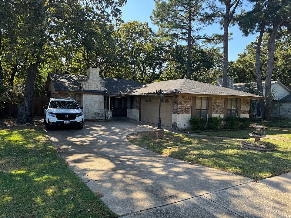 1st image of 3012 Old Orchard Ln