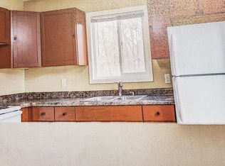 549 River St #8, Taylors Falls, MN 55084