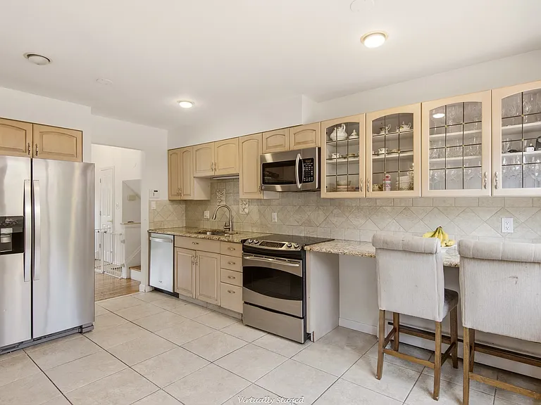7 Laurie Pl — Photo 10