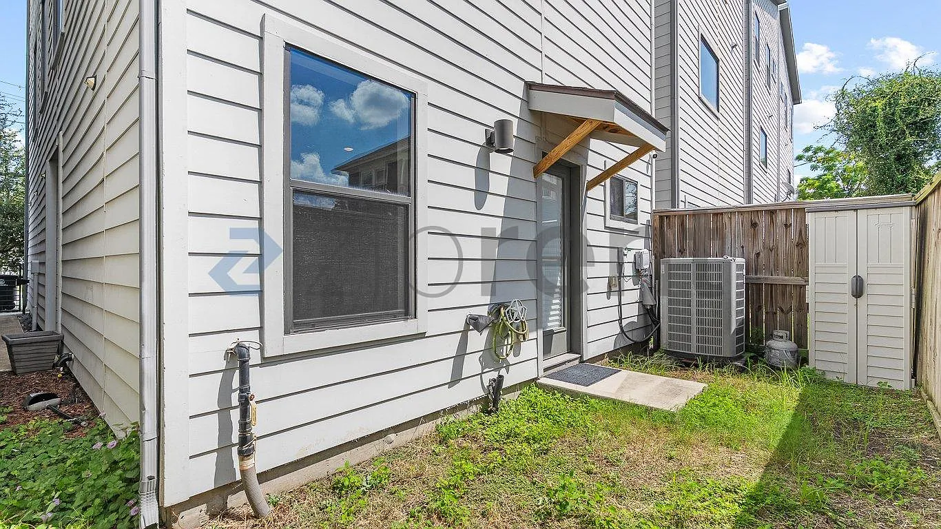 3 bed, 3.5 bath, 1969 sqft, $2,800 — Photo 4