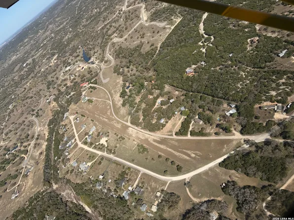 857 Madrona, Pipe Creek, TX 78063