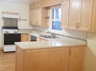 2760 Wayside Ln, Springfield, OR 97477