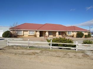 9322 Candle Light Rd, Apple Valley, CA 92308