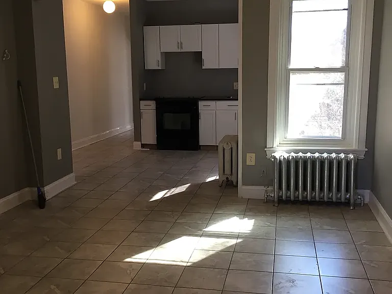 4410 Locust St #3 — Photo 7