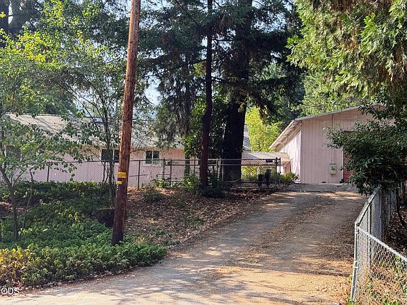 3rd image of 5010 Griffin Creek Rd