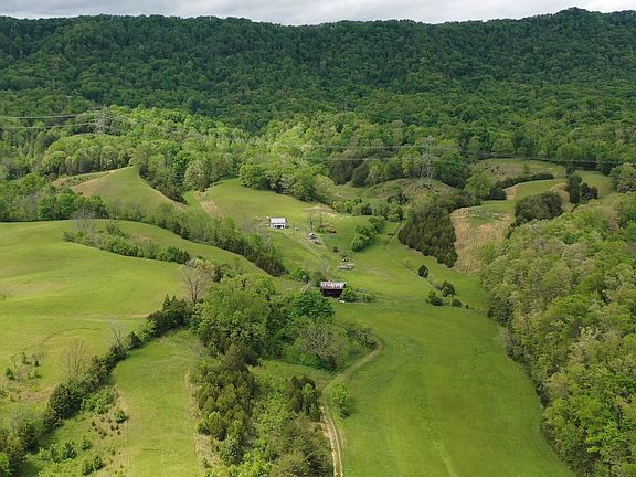 4th image of 7084 Lone Star Rd