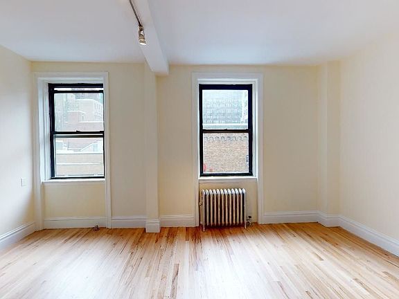 3rd image of 305 W 45th St APT 5a