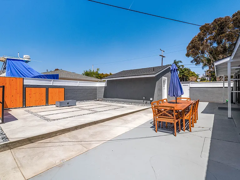 401 Rancho Dr — Photo 16