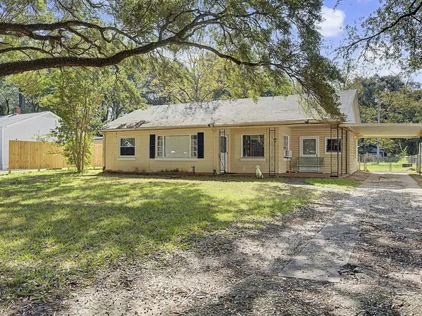 810 10th Ave, Albany, GA 31701