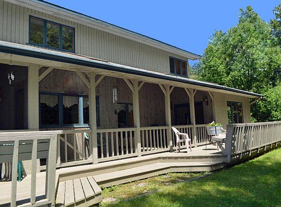 3rd image of 19 Placid Heights Ln