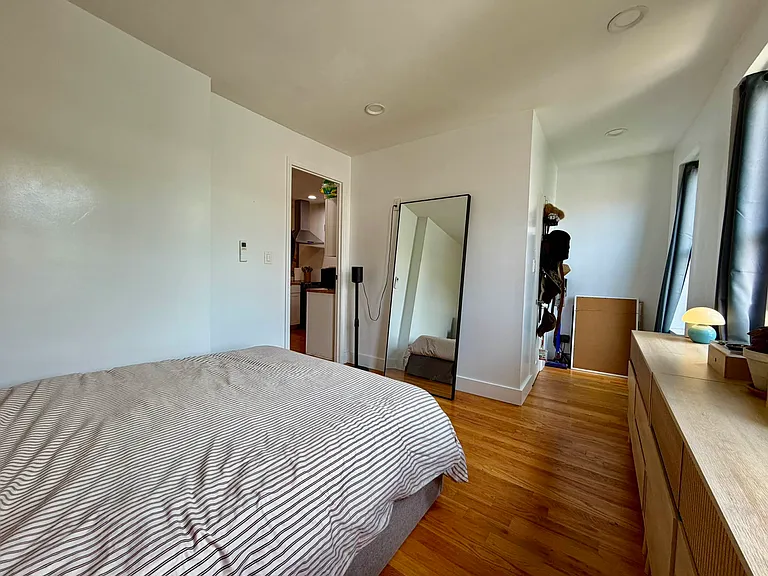 172 Utica Ave #2E — Photo 10