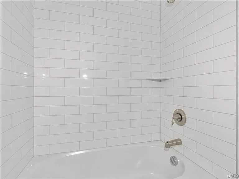 75 Forester Ave #Townhouse 2 — Photo 8