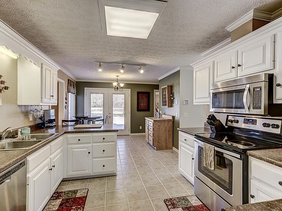 5th image of 123 Biggs Rd
