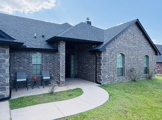 465 Maple Dr, Guthrie, OK 73044