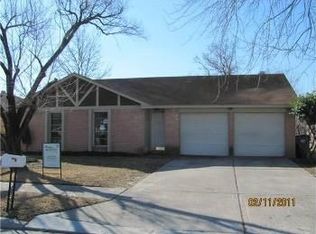 2734 S Camden Pkwy, Houston, TX 77067