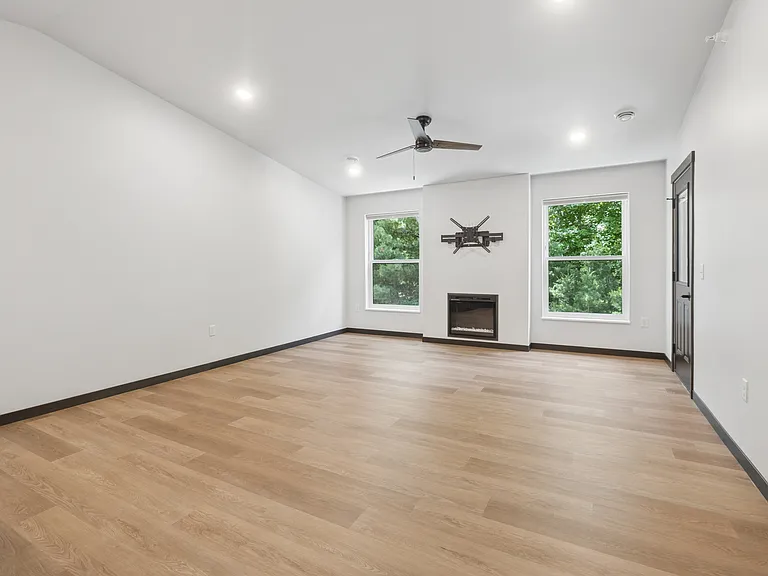 676 Bartlett Crossing II — Photo 13