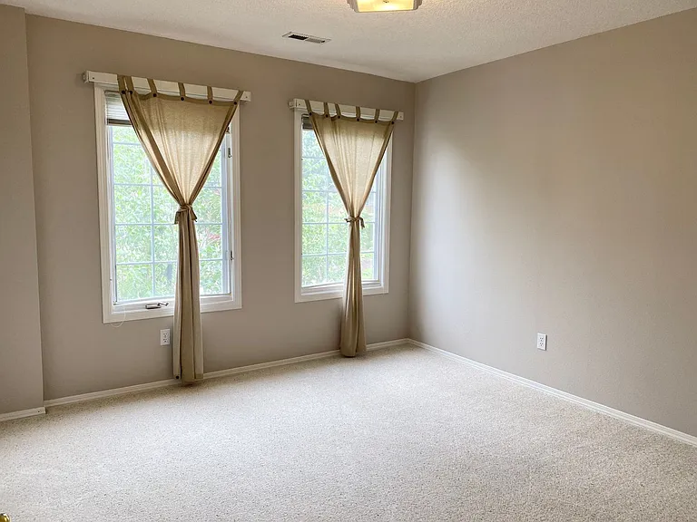 14241 NW Lakeshore Ct — Photo 24