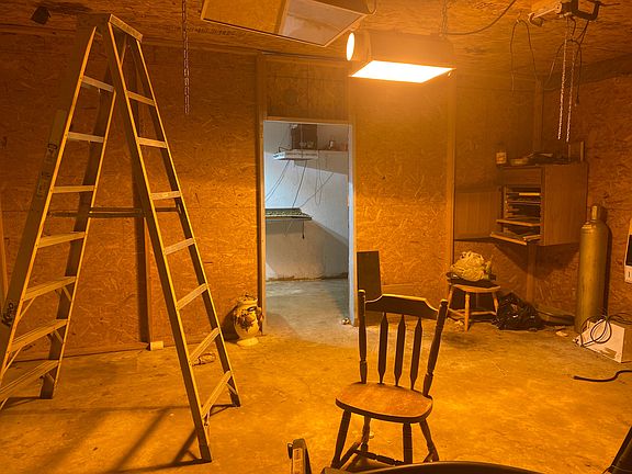 4th image of 13291 Hartley Rd