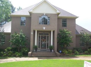 5 Iviers Dr, Little Rock, AR 72223