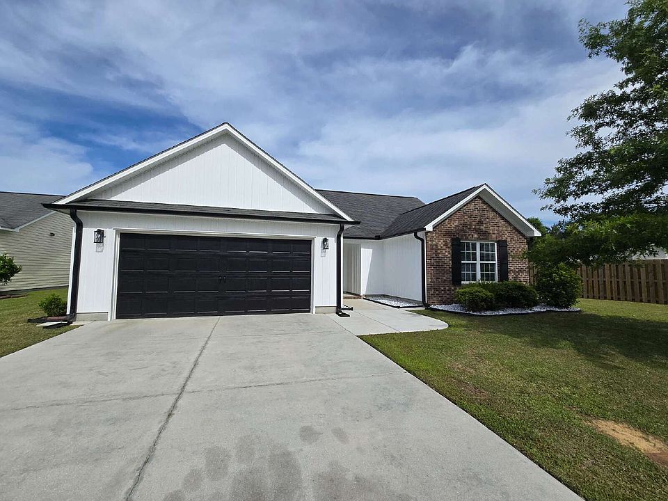 1st image of 302 Kingston Rd