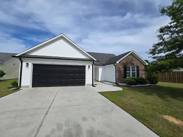 302 Kingston Rd, Jacksonville, NC 28546