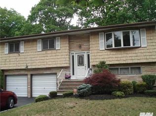 29 41st St, Islip, NY 11751