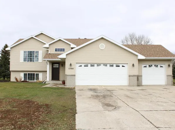 1200 Magnolia Ct, Glyndon, MN 56547