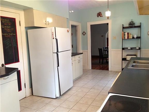 5th image of 872 N Barksdale St #House