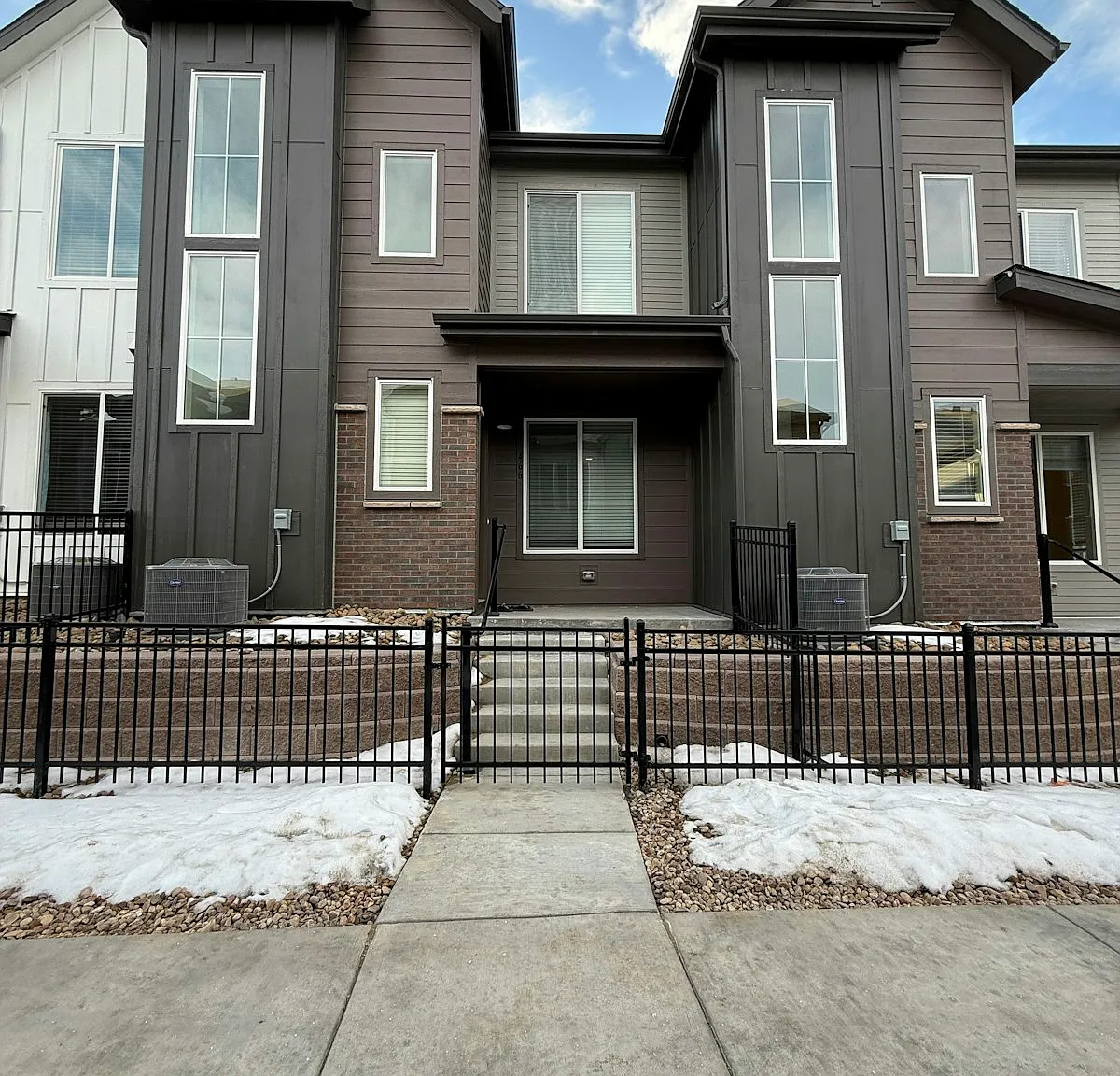 462 Millwall Cir — Photo 1