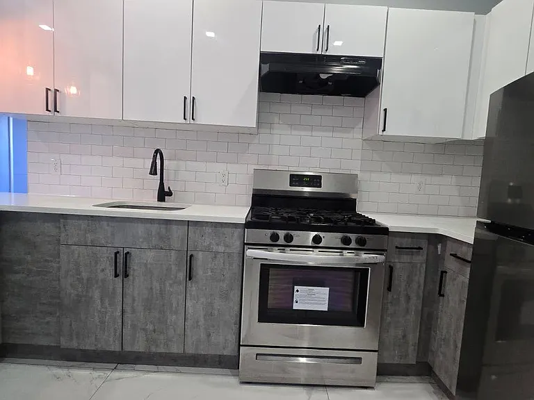307 Broadway #7R — Photo 2