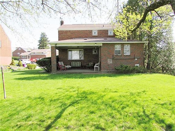 The Property is in a Convenient Location, close to Shopping and Major Roadways.