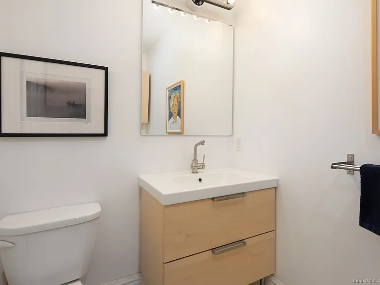 31 Sharon Rd #4 — Photo 11