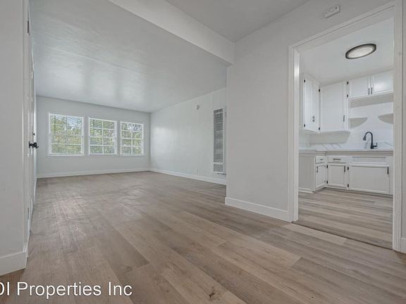 3rd image of 8302 Crenshaw Blvd #11242796