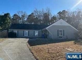 1059 Tralee Dr, Toms River, NJ 08753